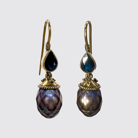 22K Pear-shaped Sapphire with Freshwater Pearl Drop