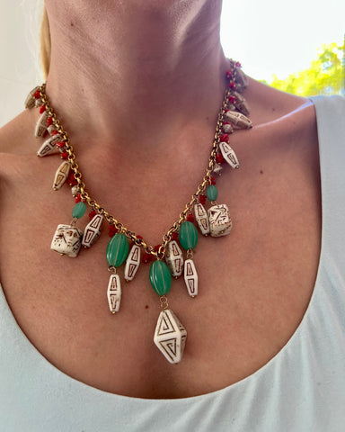 Vintage Necklace With Resin Beads & Coral